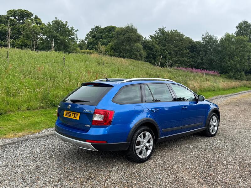 View SKODA OCTAVIA 2.0 TDI Scout